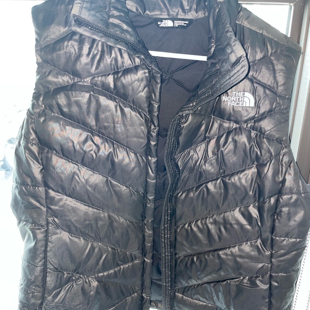 North face black/shiny vest